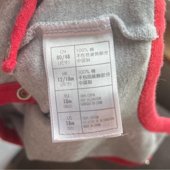 Disney Parks “Future Prince Charming” Graphic Onesie size 18M - Picture 8 of 8